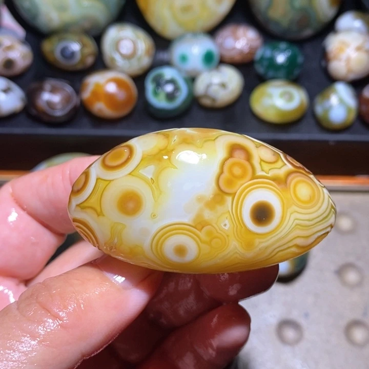 未镶嵌玛瑙/玉髓珠宝奇石