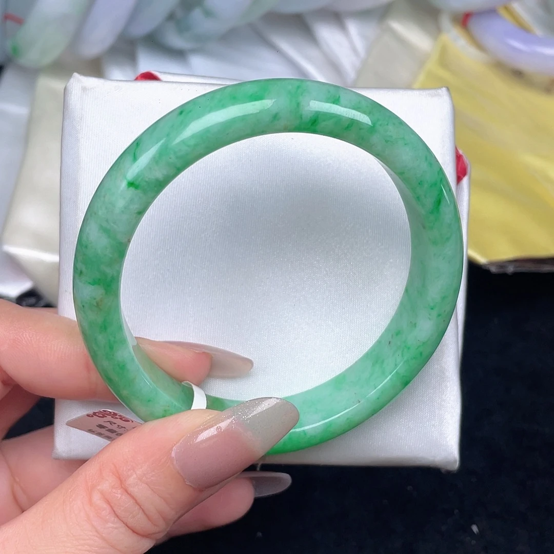 翡翠未镶嵌手镯068