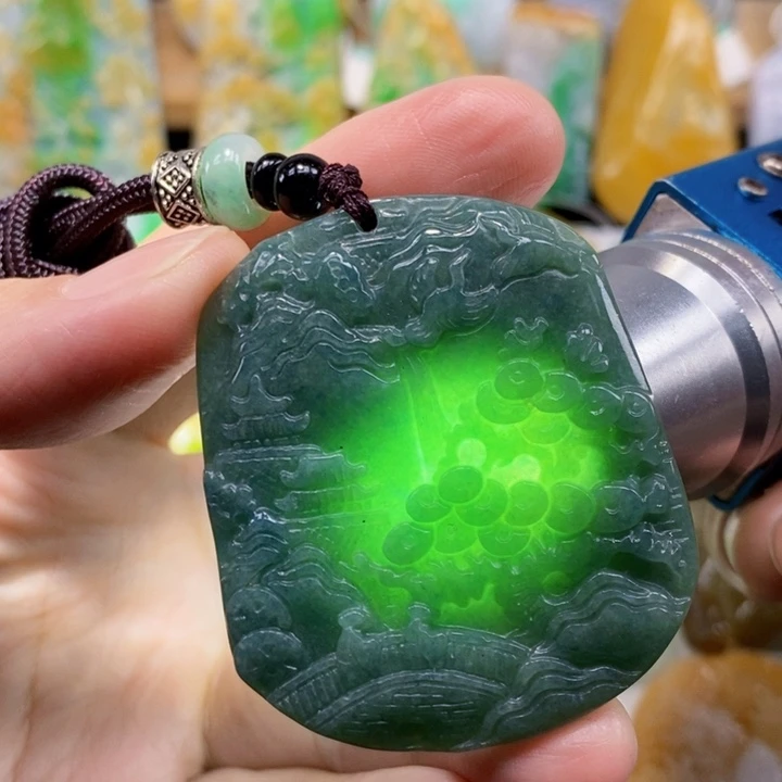 翡翠未镶嵌颈饰翡翠