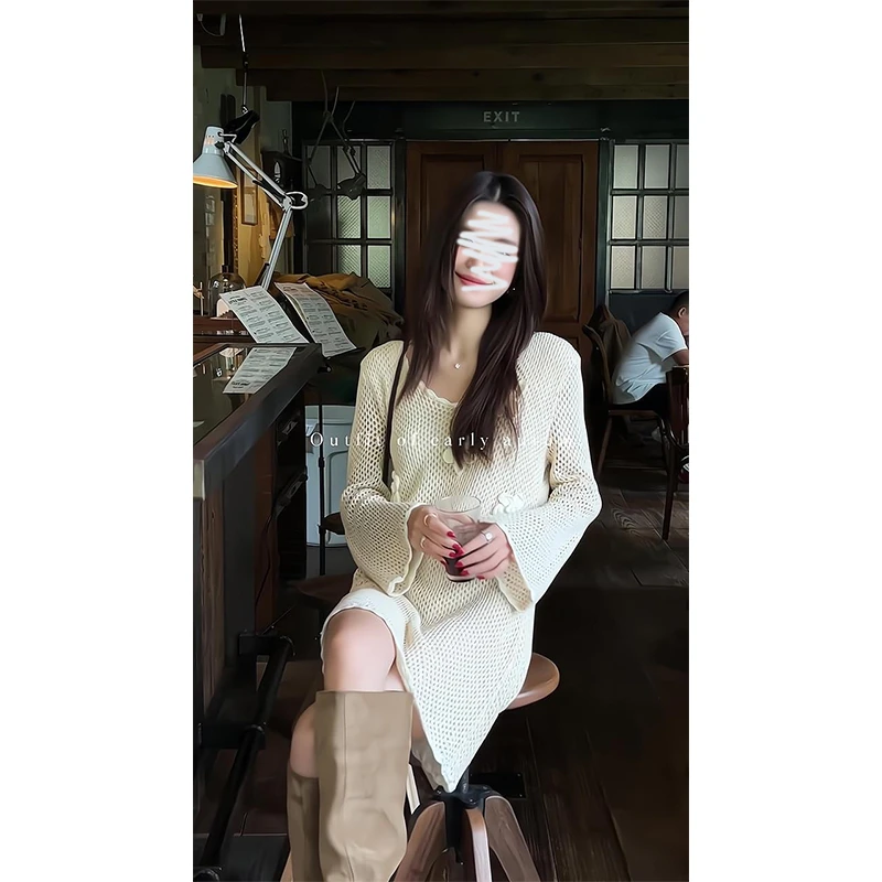 2025新款女士早秋季法式深U领镂空针织连衣裙慵懒风宽松显瘦裙子