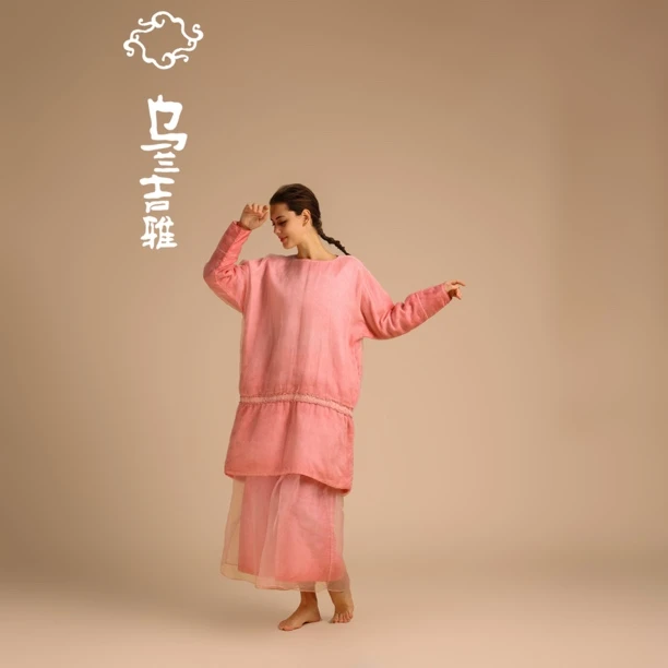 乌兰吉雅原创设计  小欢喜中长