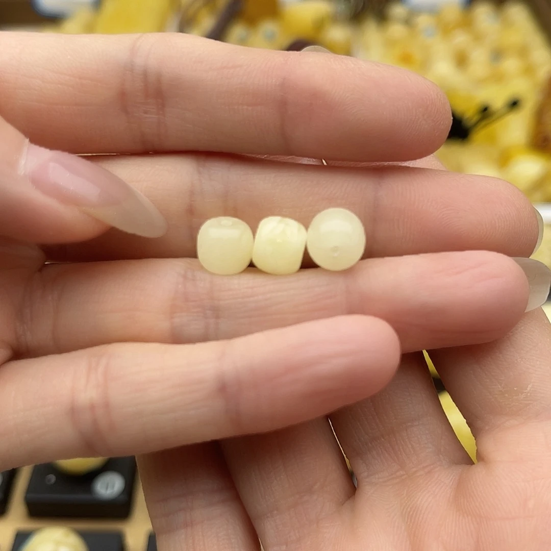 裸石琥珀未镶嵌爱**神蜜蜡老型鸽