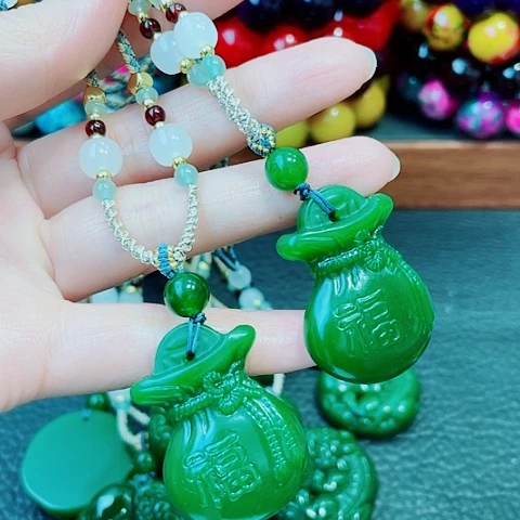 玛瑙未镶嵌手饰福袋吊坠