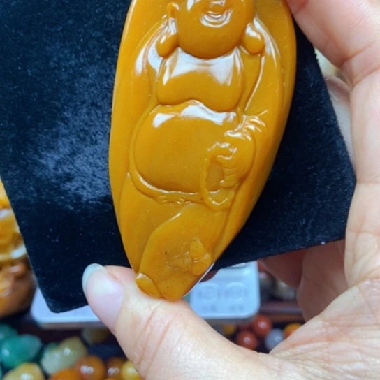 石英质玉（黄龙玉）未镶嵌颈饰
