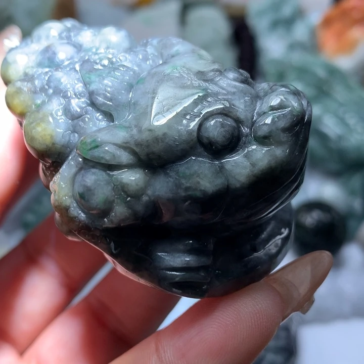 翡翠未镶嵌颈饰保真天然A货翡翠