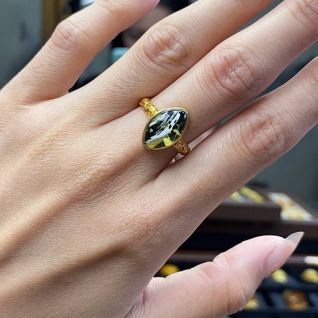 琥珀未镶嵌裸石成品