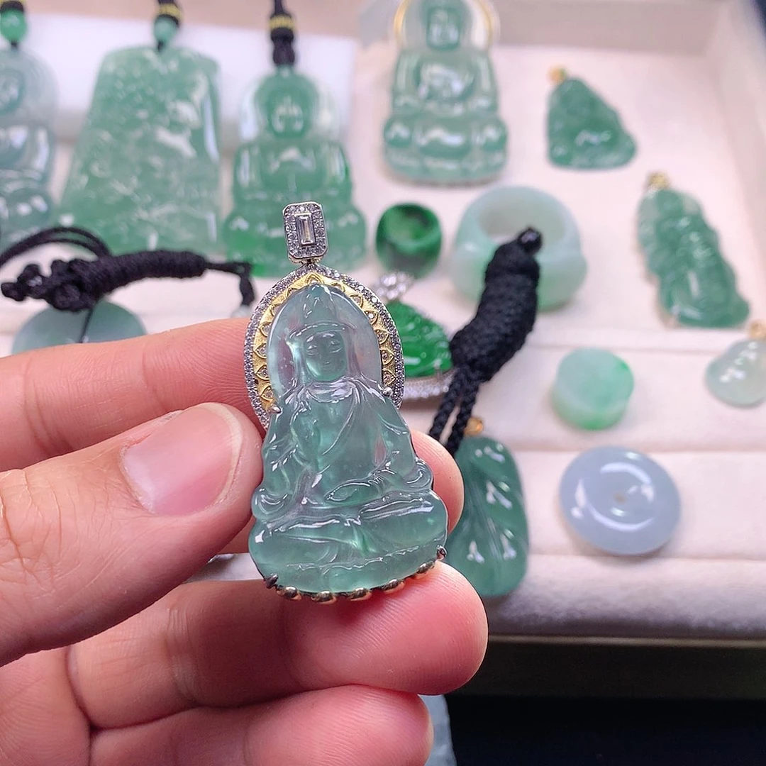 翡翠颈饰银S925镶嵌翡翠