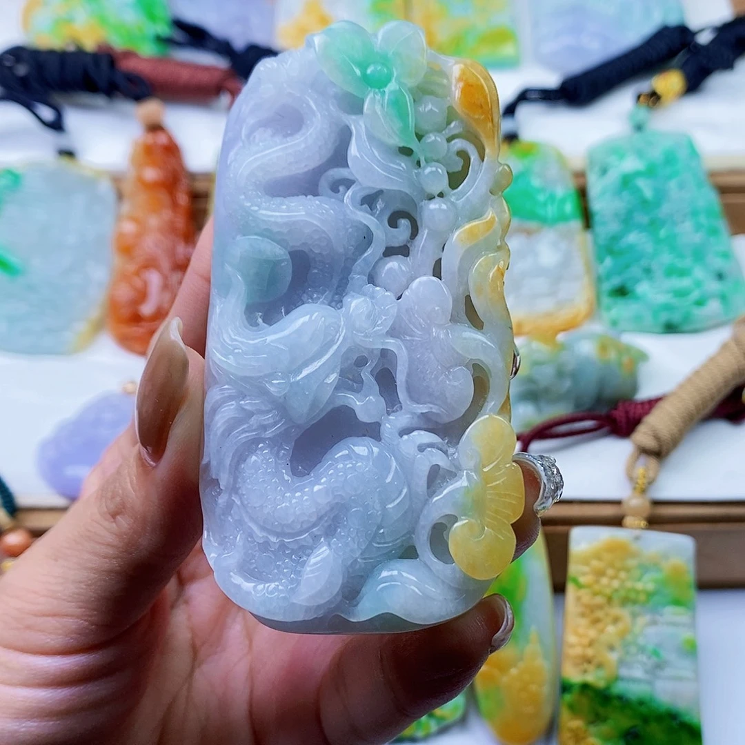 南***哥颈饰未镶嵌翡翠翡翠