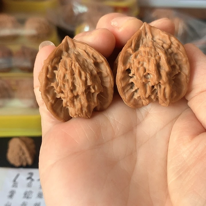 文玩核桃吊坠3.56尺盘山三棱