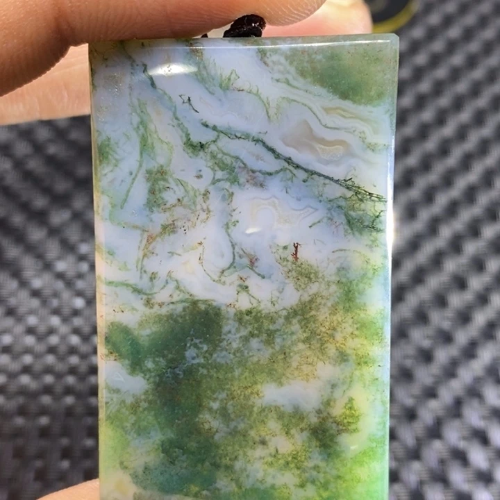 王***劉未镶嵌无玛瑙/玉髓