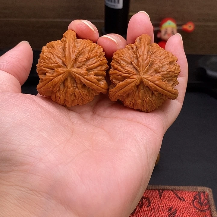 小***贺把件文玩核桃白奔