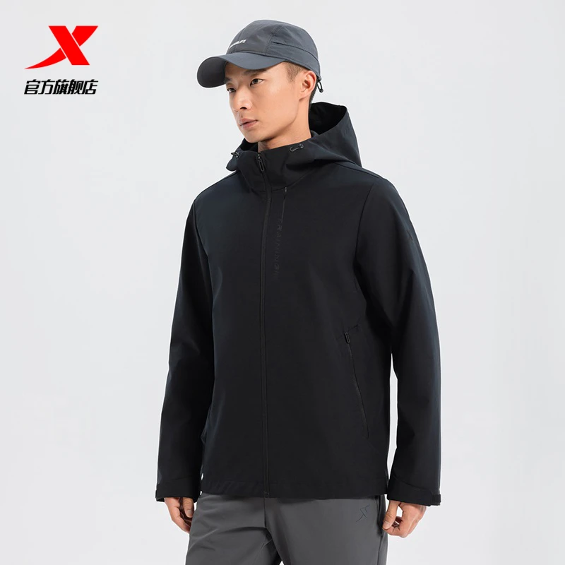 特步运动外套男装户外防风防泼水冲锋衣秋冬新款男子连帽夹克风衣