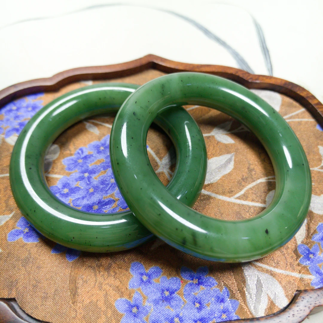 俄罗斯料碧玉和田玉阳绿大胖圆手镯轻奢古风多样性发货拍一发一