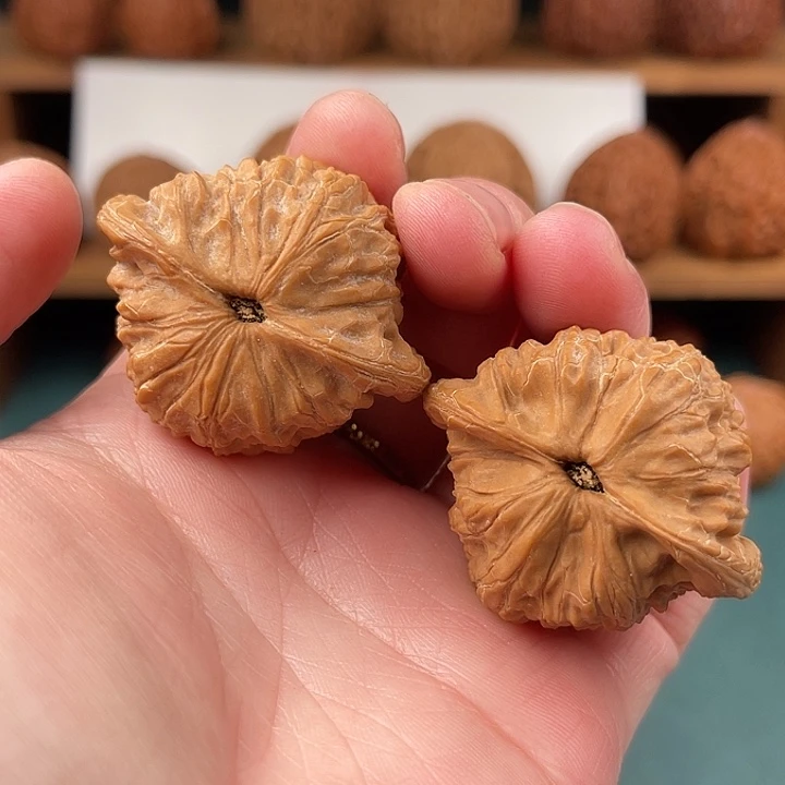 红***哥文玩核桃把件40尺山地崔凯