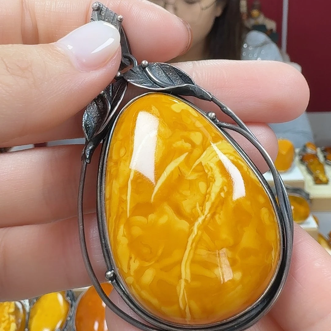 蜜蜡未镶嵌颈饰吊坠