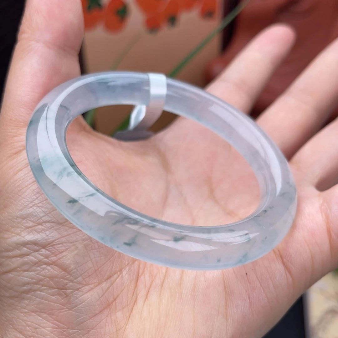 翡翠手镯（圆镯）未镶嵌