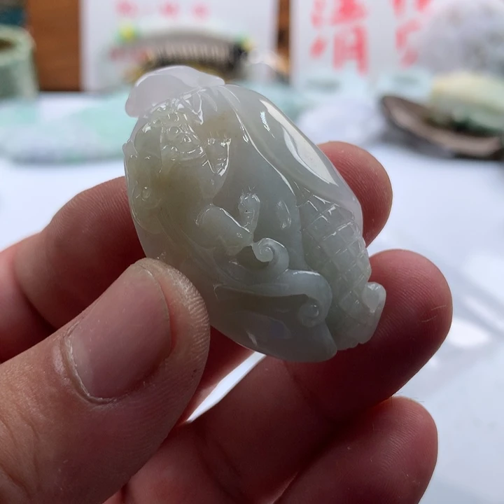 翡翠未镶嵌颈饰保真天然a货翡翠