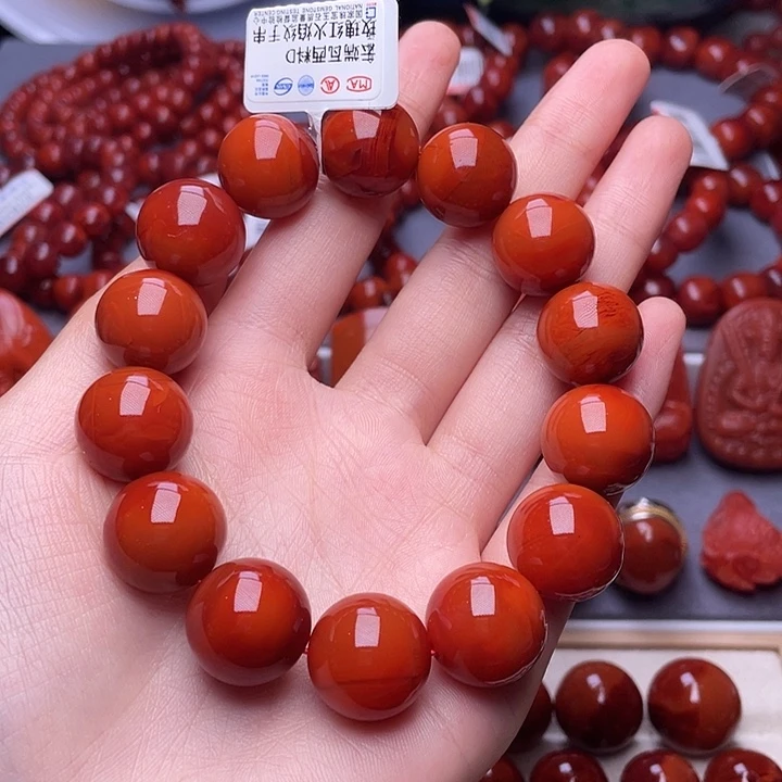 芸***豆南红玛瑙其他未镶嵌16mm高品瓦西双色满肉圆珠手串