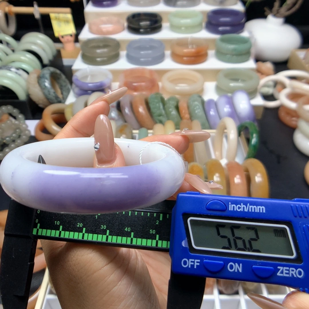 石英岩玉手镯未镶嵌