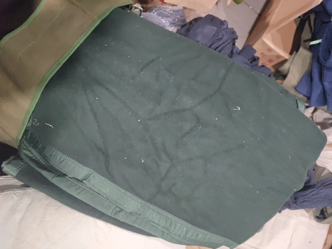 2000克绿色毛毯包边毯