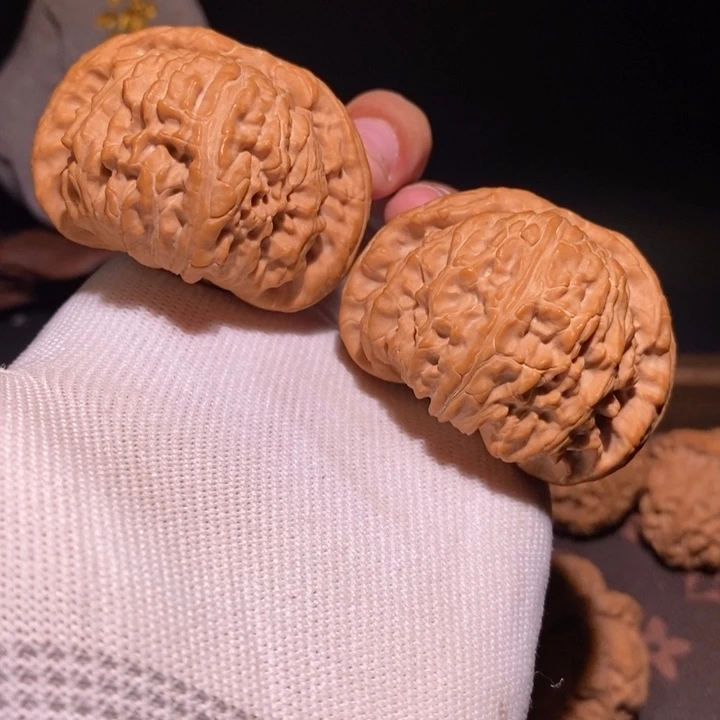 文玩核桃吊坠七**雨全品48白狮子