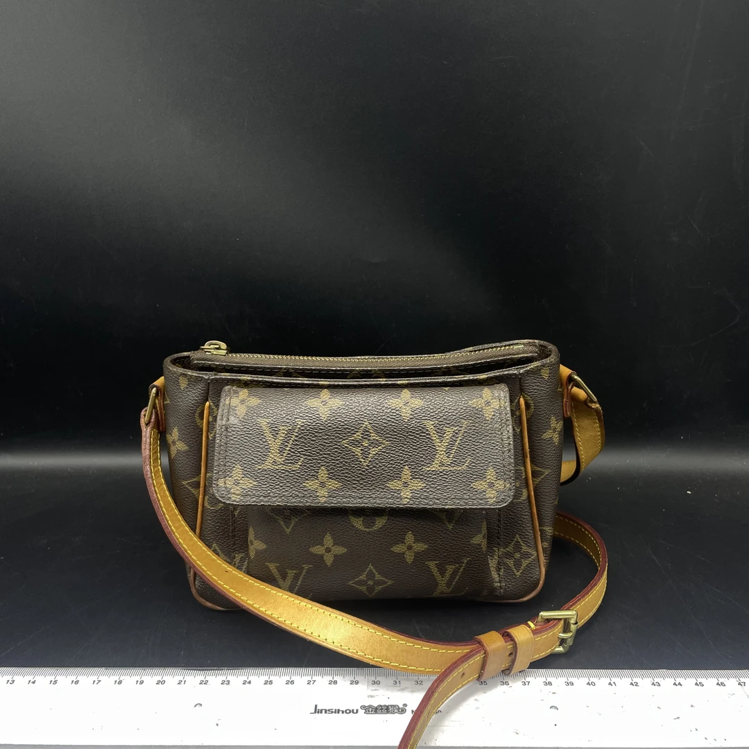 95新 LouisVuitton/路易威登 Lv豆腐斜挎包/13355