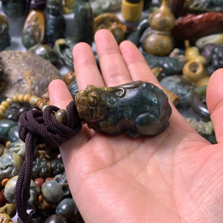 未镶嵌岫岩河磨玉（透闪石质玉）笔搁