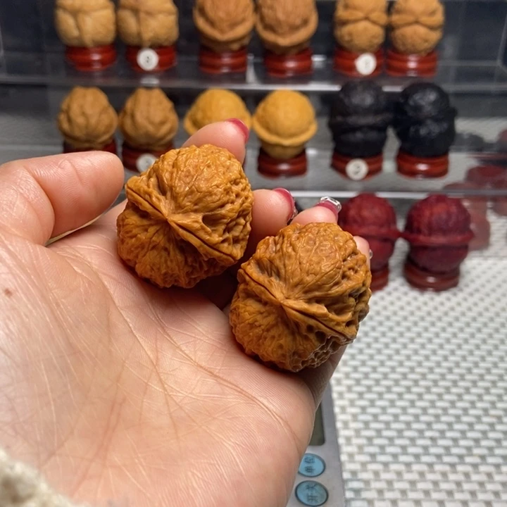 文玩核桃把件10云顶绣球