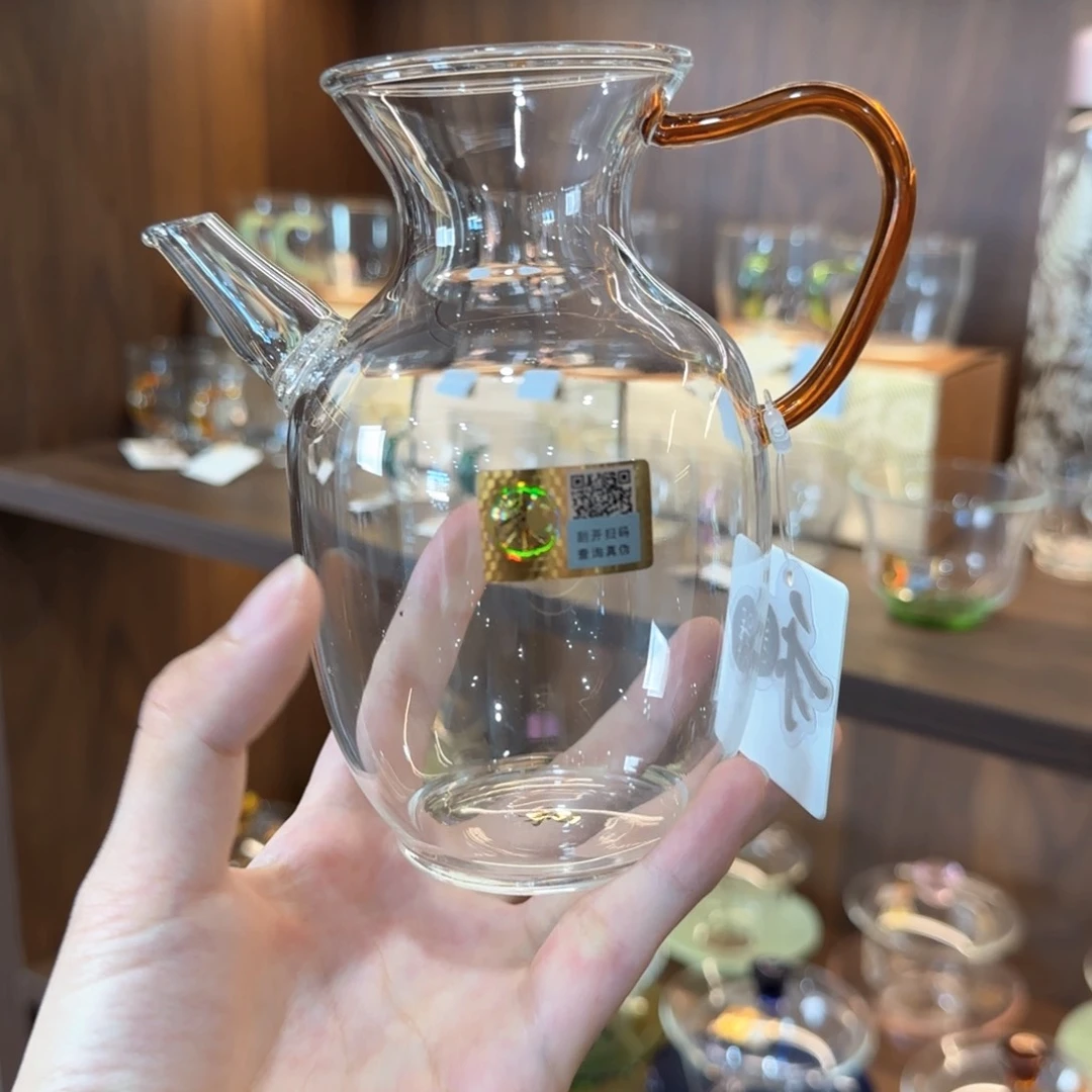 禾器昭然琥珀色。。。