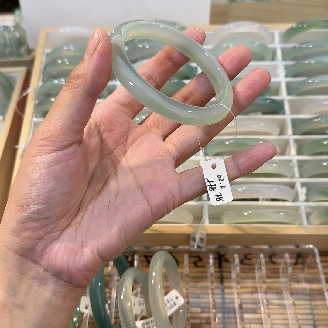 手镯玛瑙/玉髓未镶嵌圈口62.2