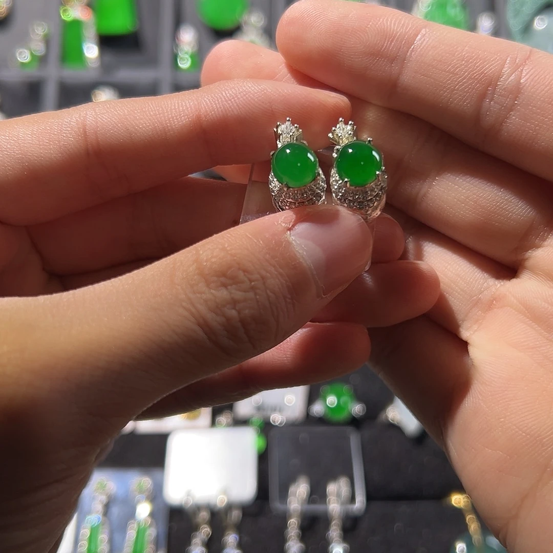 翡翠未镶嵌耳饰耳饰