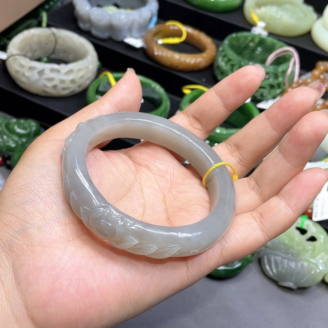 和田玉手镯6061圈口34未镶嵌