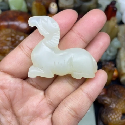 蛇纹石玉未镶嵌颈饰58