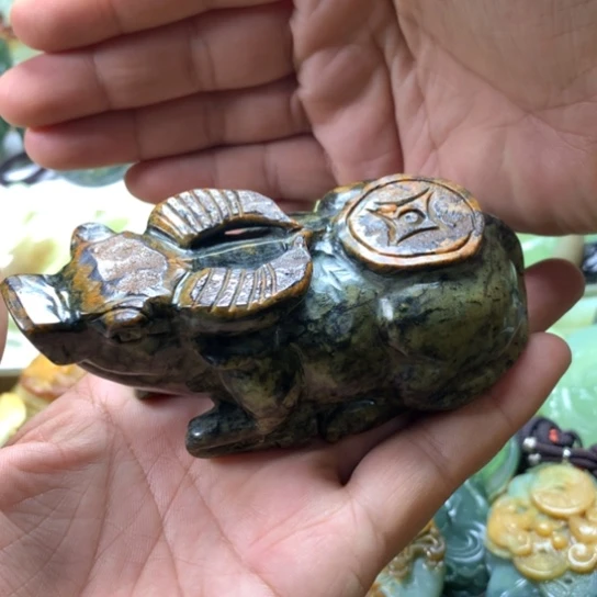 蛇纹石玉岫玉手把件未镶嵌成****门