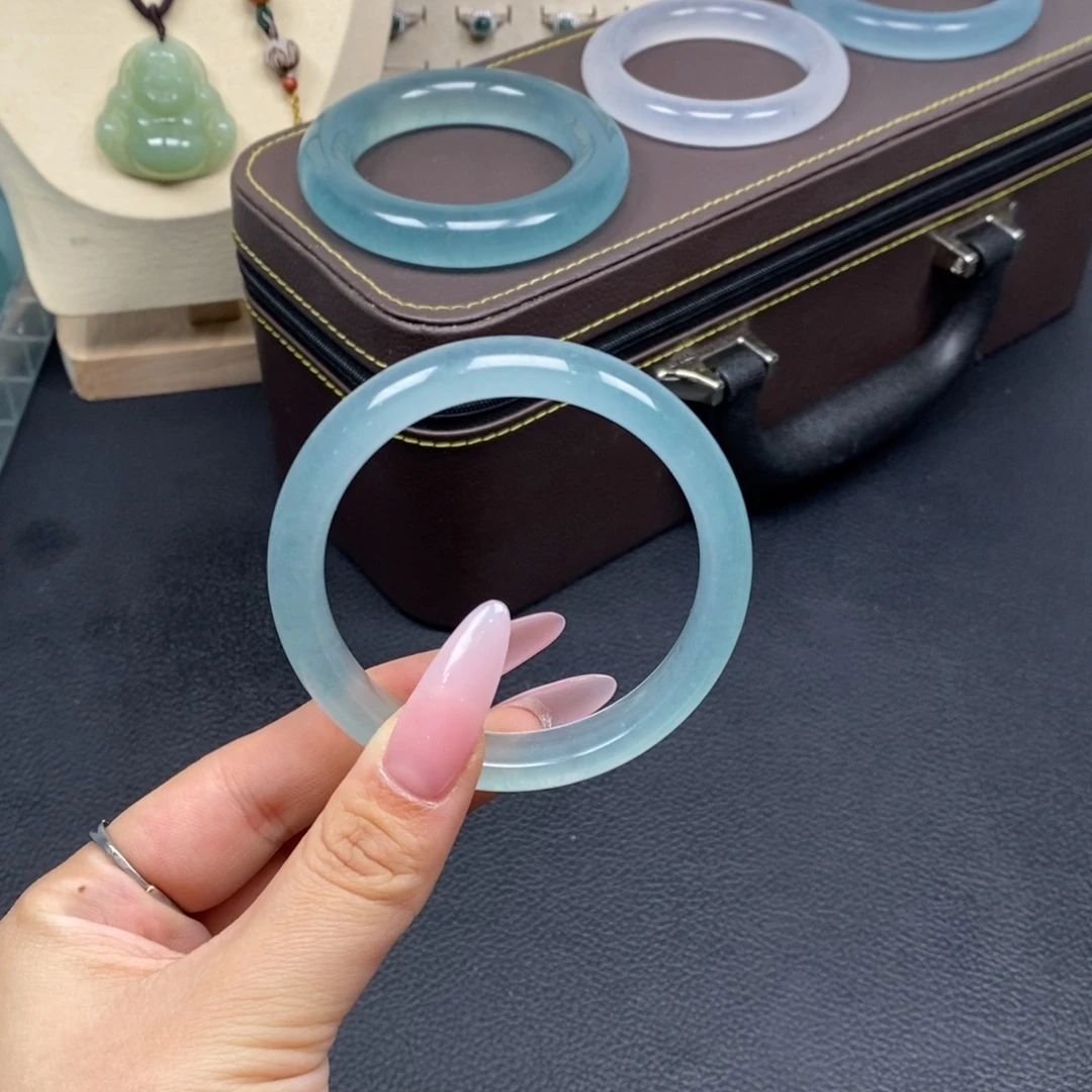 石英质玉未镶嵌手镯