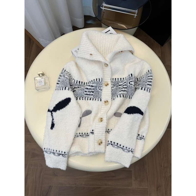 KAISIO秋冬新款时尚设计气质百搭开衫宽松加厚保暖毛衣2411136