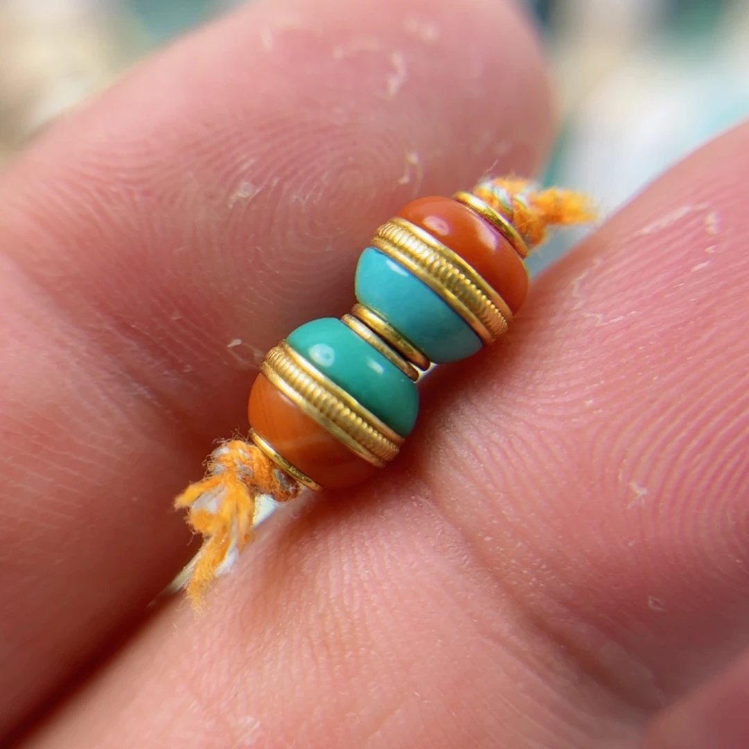 绿松石未镶嵌配饰和**财