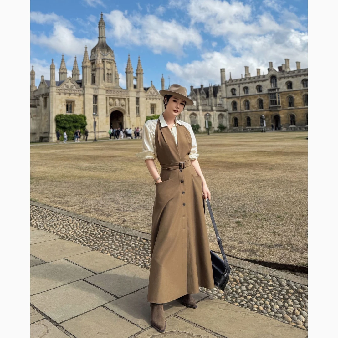 【漫步剑桥】英式腔调小众设计两件套挂脖A摆风衣裙衬衫套装秋