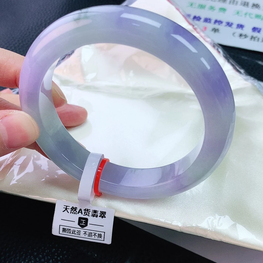 翡翠手镯未镶嵌61圈