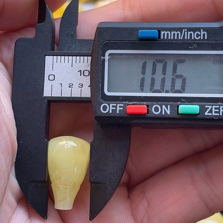 蜜蜡未镶嵌裸石27号