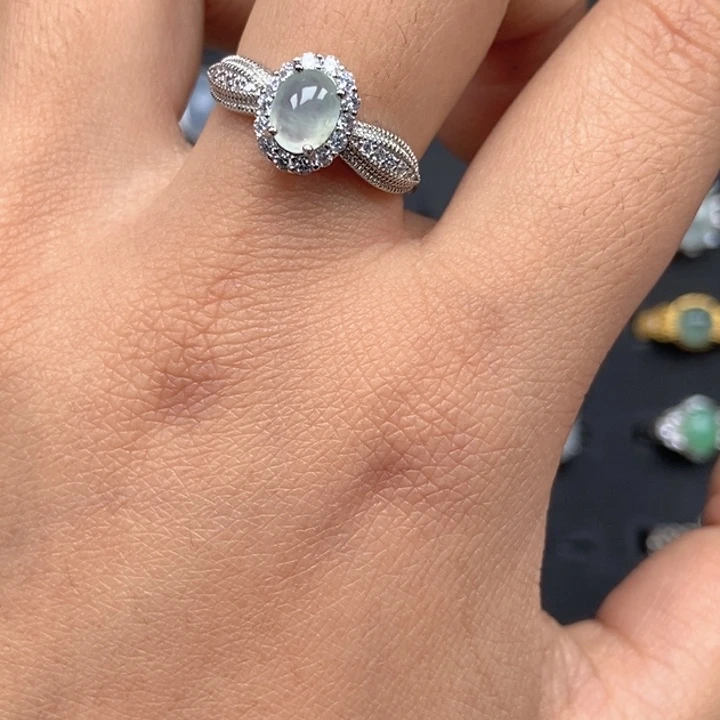 翡翠未镶嵌戒指戒指