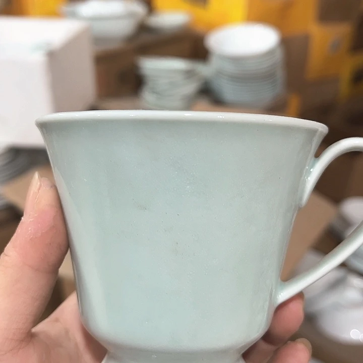 瓷片青瓷咖啡杯两个微瑕包邮