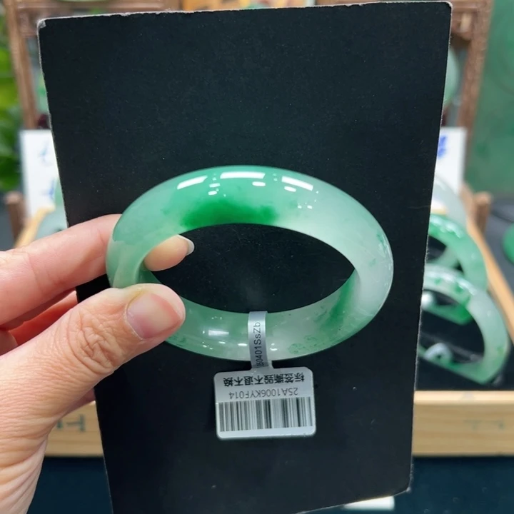 石英质玉未镶嵌手镯➕佳佳5859