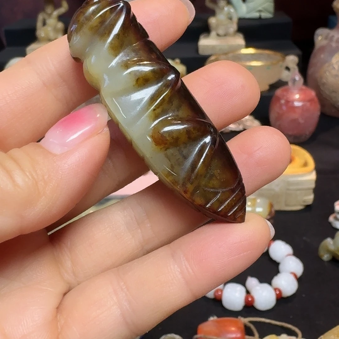 和田玉挂件未镶嵌飞**猫