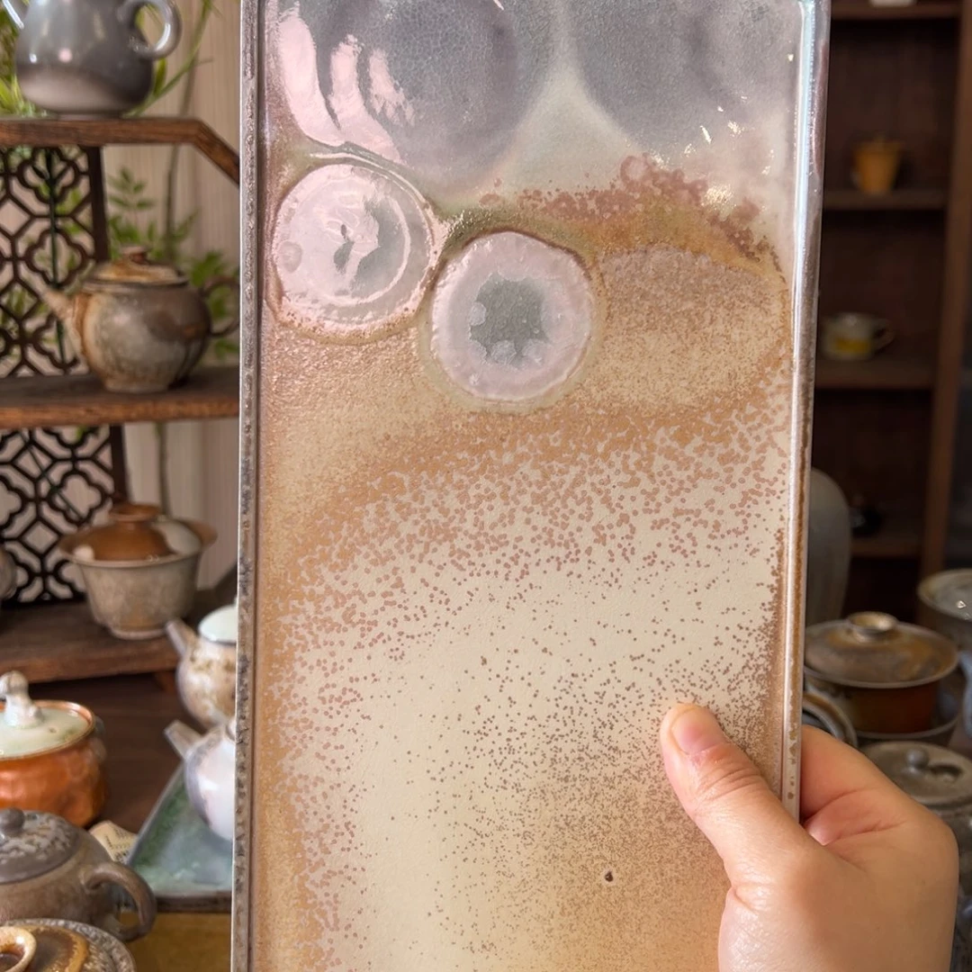 37中白长方壶承柴烧