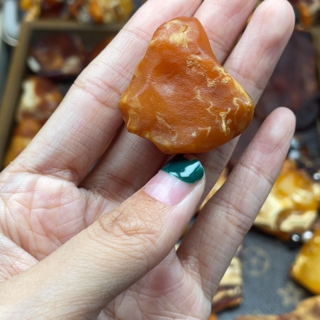 琥珀未镶嵌珠宝奇石