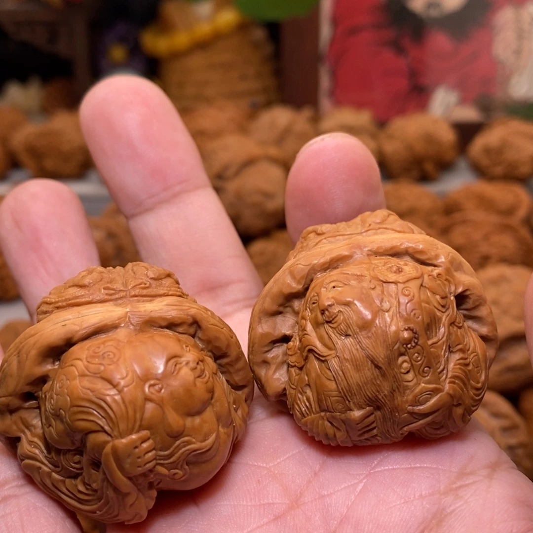 阿***飞把件文玩核桃纯手工雕刻龙蛇