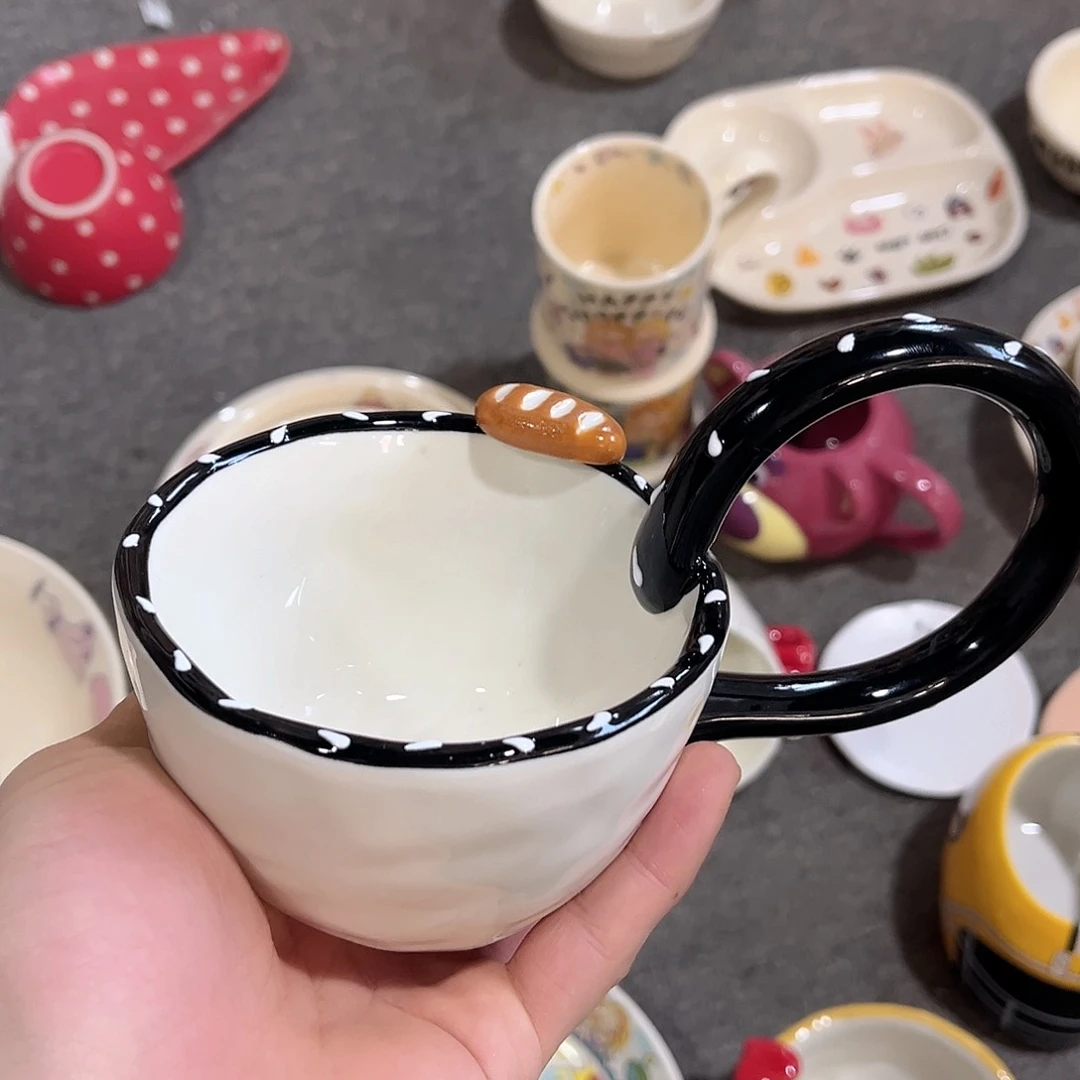 环形把手牛角包咖啡杯