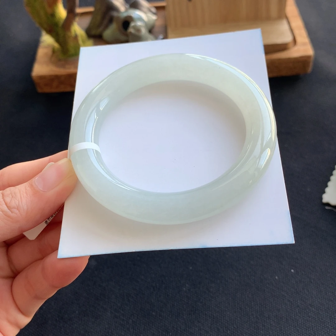 翡翠未镶嵌手镯翡翠