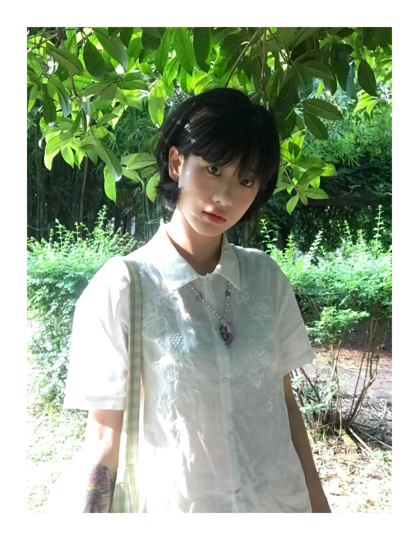 日系文艺复古小众白色短袖衬衫女夏季小众设计感宽松百搭休闲上衣